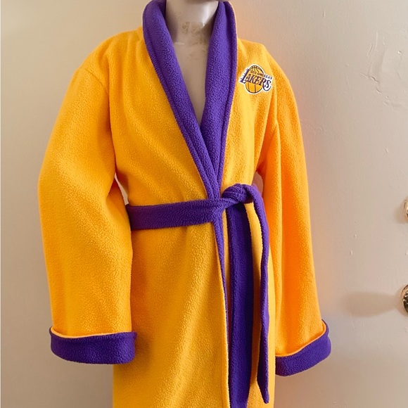 Official UNK NBA LA Lakers Yellow & Purple Patch Logo Full Length Robe Childrens - Picture 3 of 12
